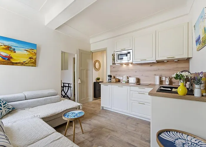 L'azur Antibois - Charme Confort * 昂蒂布