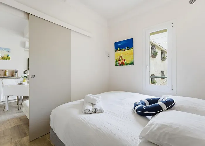 Daire L'azur Antibois - Charme Confort